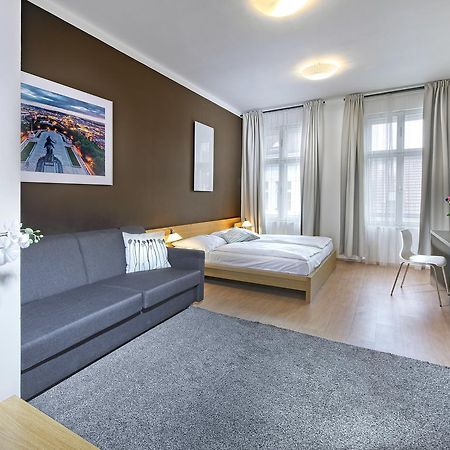 Downtown Suites Chlumova Prague Exterior photo