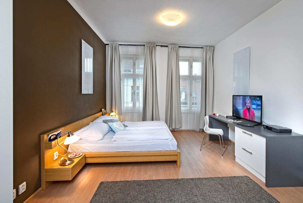 Downtown Suites Chlumova Prague Exterior photo