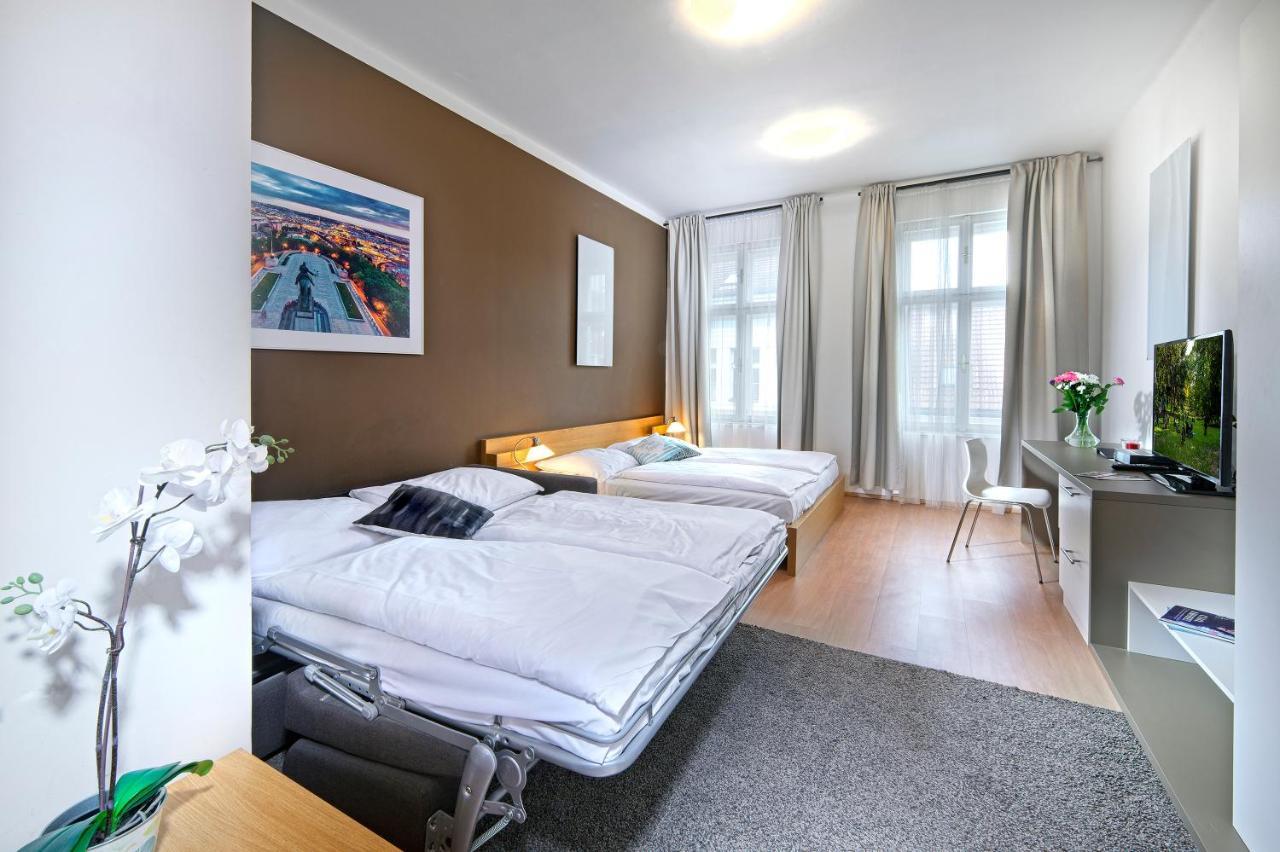 Downtown Suites Chlumova Prague Exterior photo