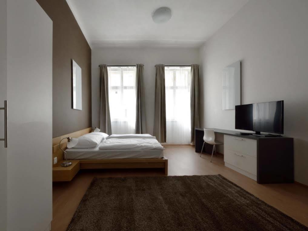 Downtown Suites Chlumova Prague Exterior photo