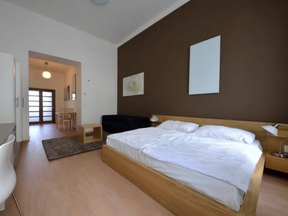 Downtown Suites Chlumova Prague Exterior photo