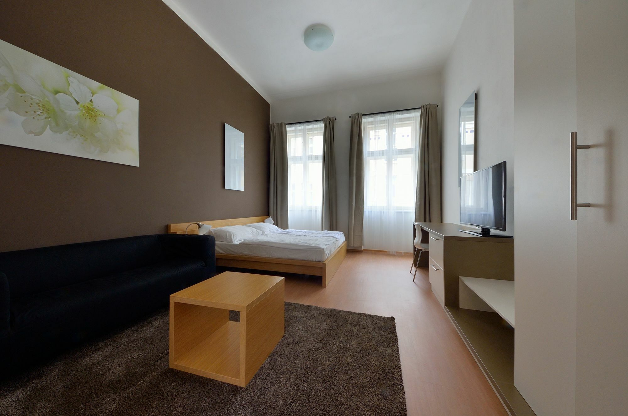 Downtown Suites Chlumova Prague Exterior photo