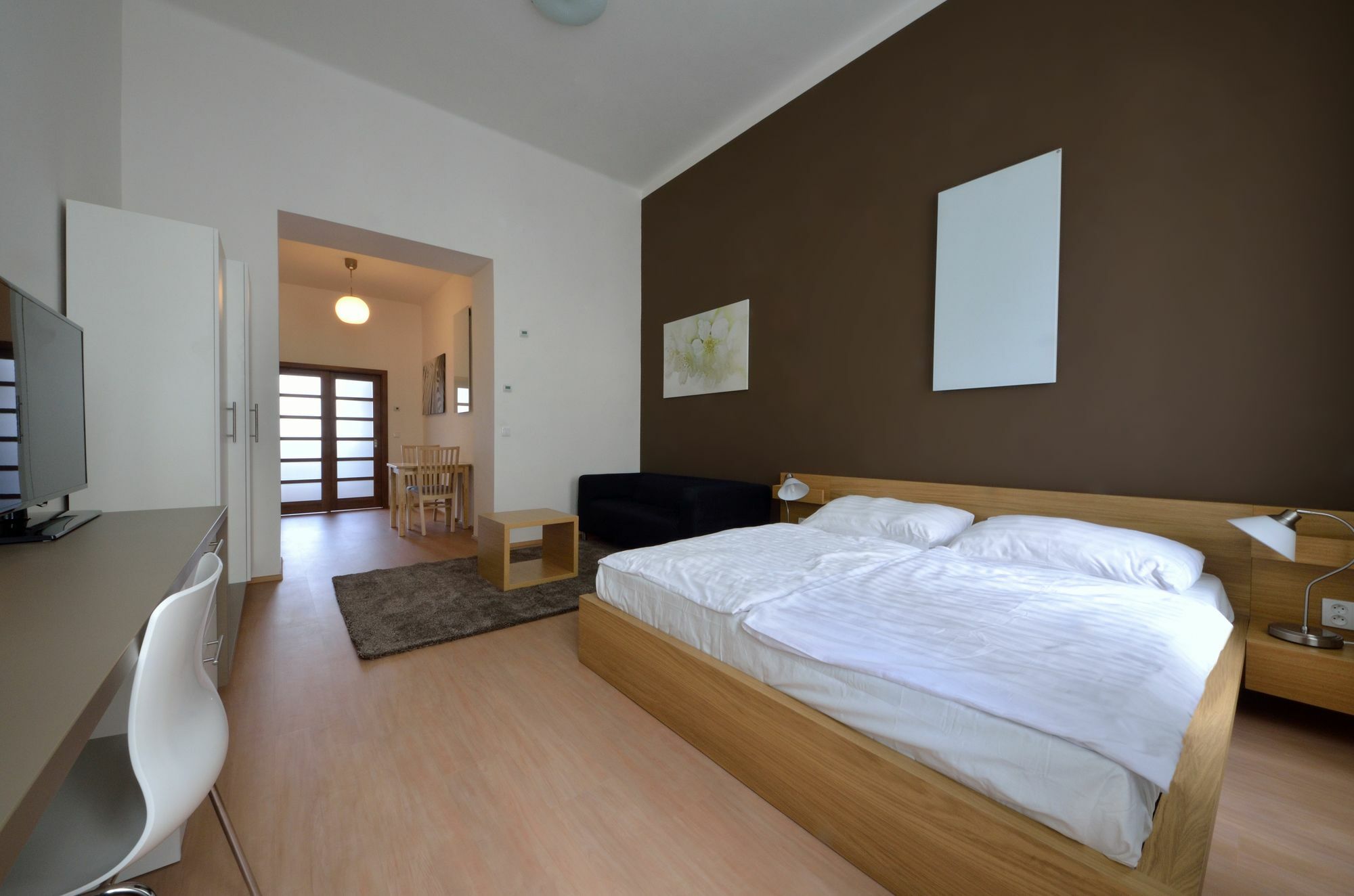 Downtown Suites Chlumova Prague Exterior photo